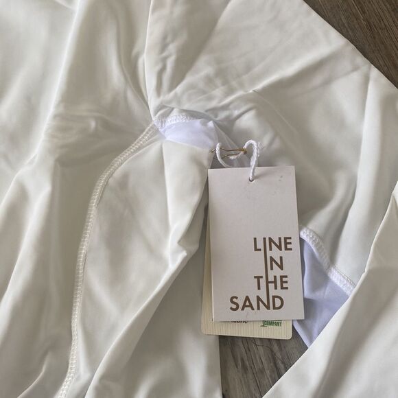 Line In The Sand Salt White Soak It Up Half Zip Rashguard with Built-in Bra NWT - Picture 5 of 7